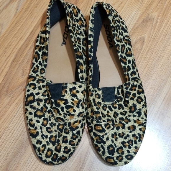 SODA Flats Ballet Shoes Leopard Print Size 9 - Picture 1 of 5